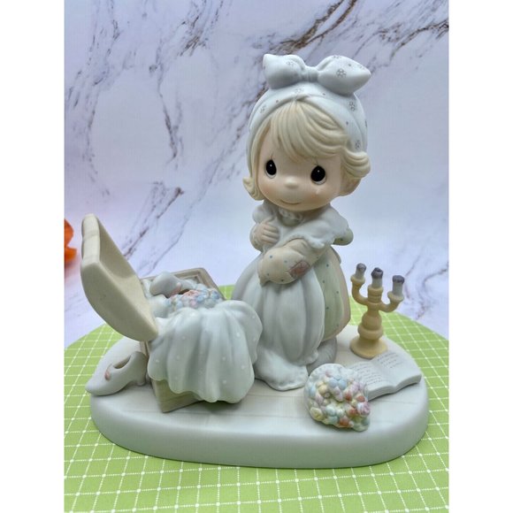 Precious Moments "Precious Memories" E-2828, Enesco, 1983, so cute. - Picture 3 of 12